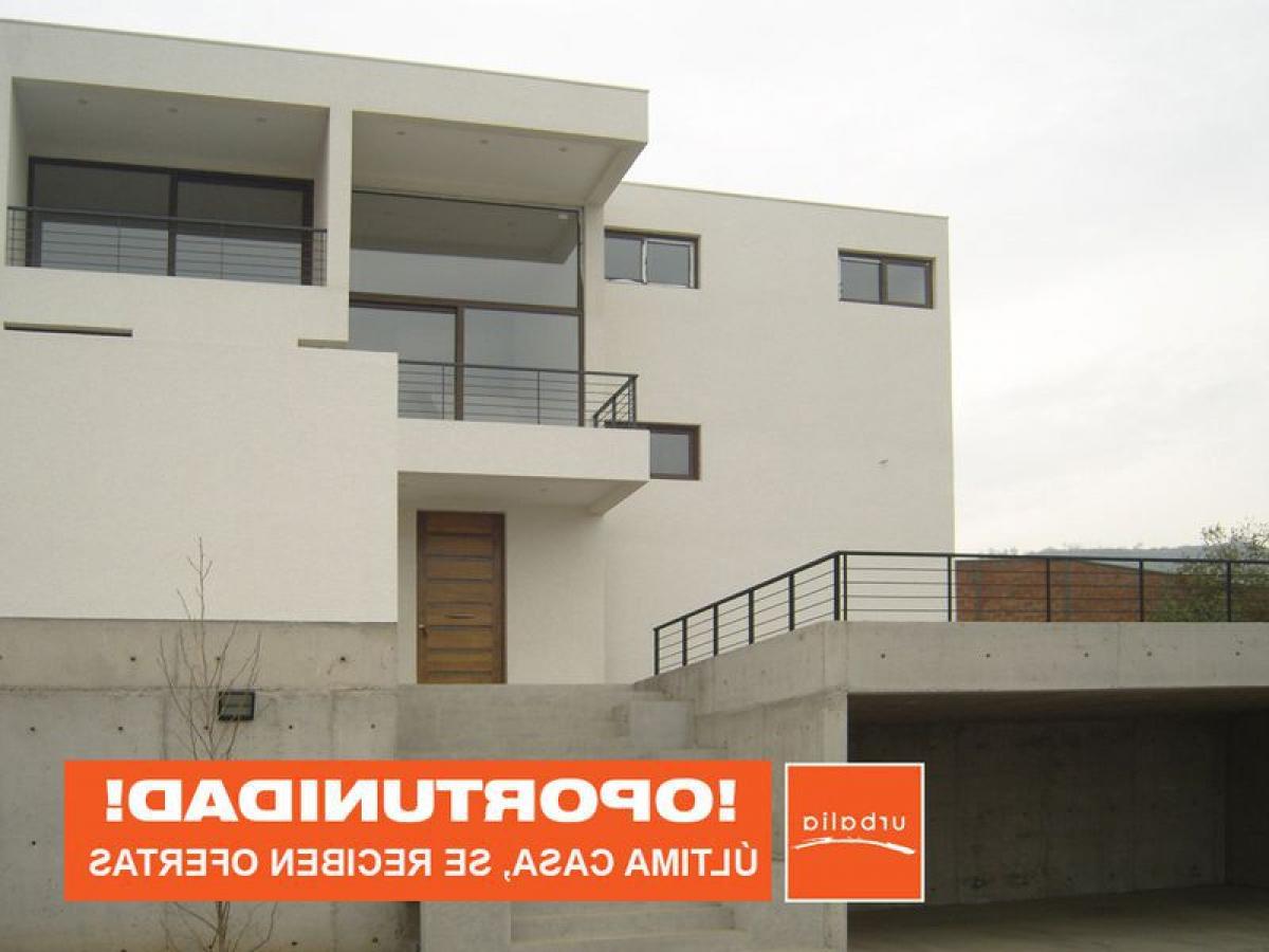 5 bedrooms House in Santiago, Chile No. 4107