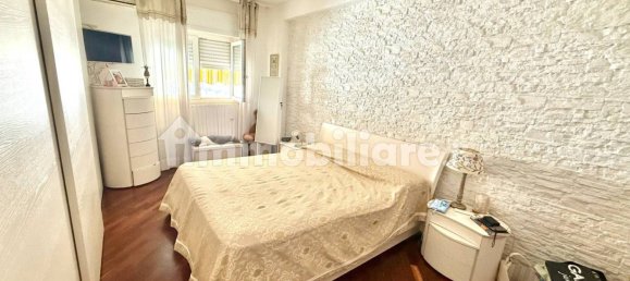 Apartamento de 2 dormitorios en Bari, Italy No. 374456 8