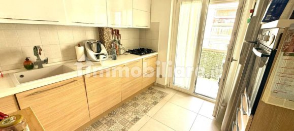 Apartamento de 2 dormitorios en Bari, Italy No. 374456 2