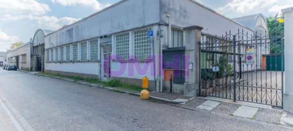 250m² Warehouse in Fagnano Olona, Italy No. 336409 34