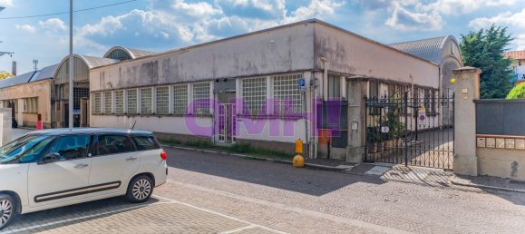 250m² Warehouse in Fagnano Olona, Italy No. 336409 33
