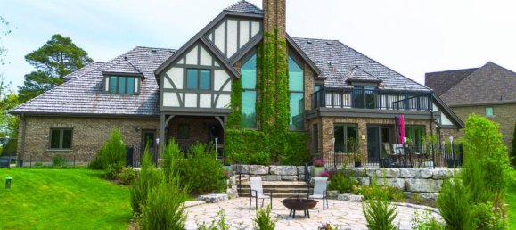 6 bedrooms House in Waterloo, Canada No. 818 10