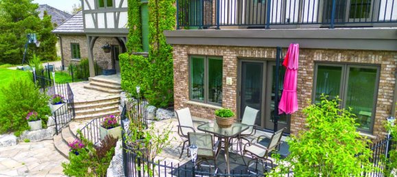 6 bedrooms House in Waterloo, Canada No. 818 12