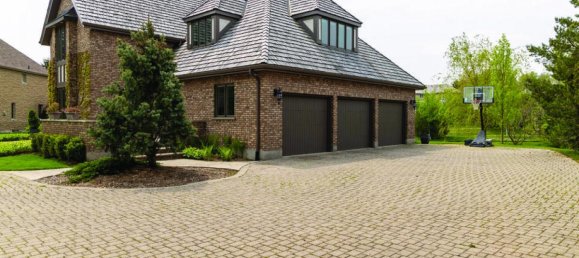 6 bedrooms House in Waterloo, Canada No. 818 4