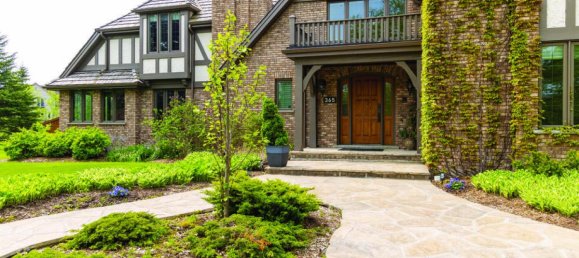 6 bedrooms House in Waterloo, Canada No. 818 2