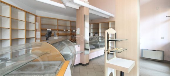 2 rooms Commercial property in Nichelino, Italy No. 113473 7