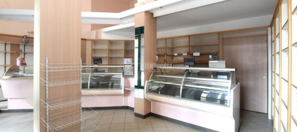 2 rooms Commercial property in Nichelino, Italy No. 113473 5