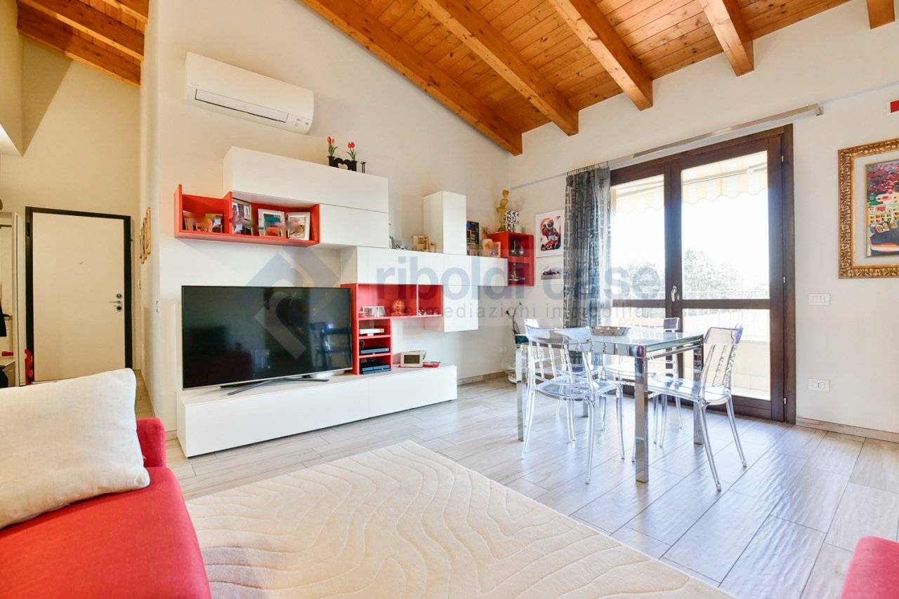 2 غرف نوم شقة في Seregno, Italy رقم 136798