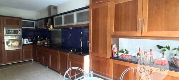 4 bedrooms House in Troyes, France No. 257788 8