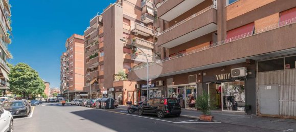 1 chambre Appartement à Rome, Italy No. 310109 10