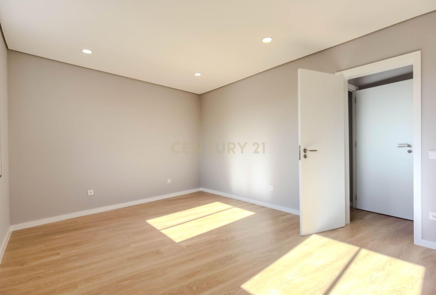 2 غرف نوم شقة في Ermesinde, Portugal رقم 332359