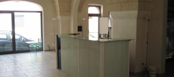 5غرفة عقار تجاري في San Vito dei Normanni, Italy رقم 252641 3