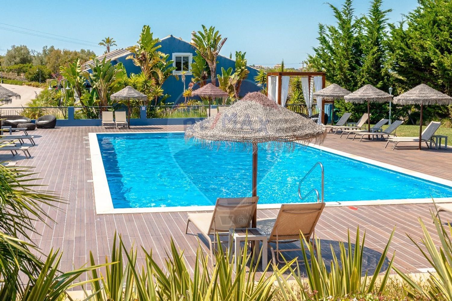 3585m² Building in Luz, Portugal No. 135918