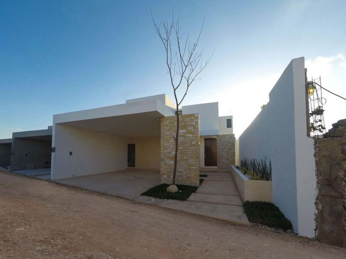 Casa de 3 dormitorios en Mérida, Mexico No. 131325