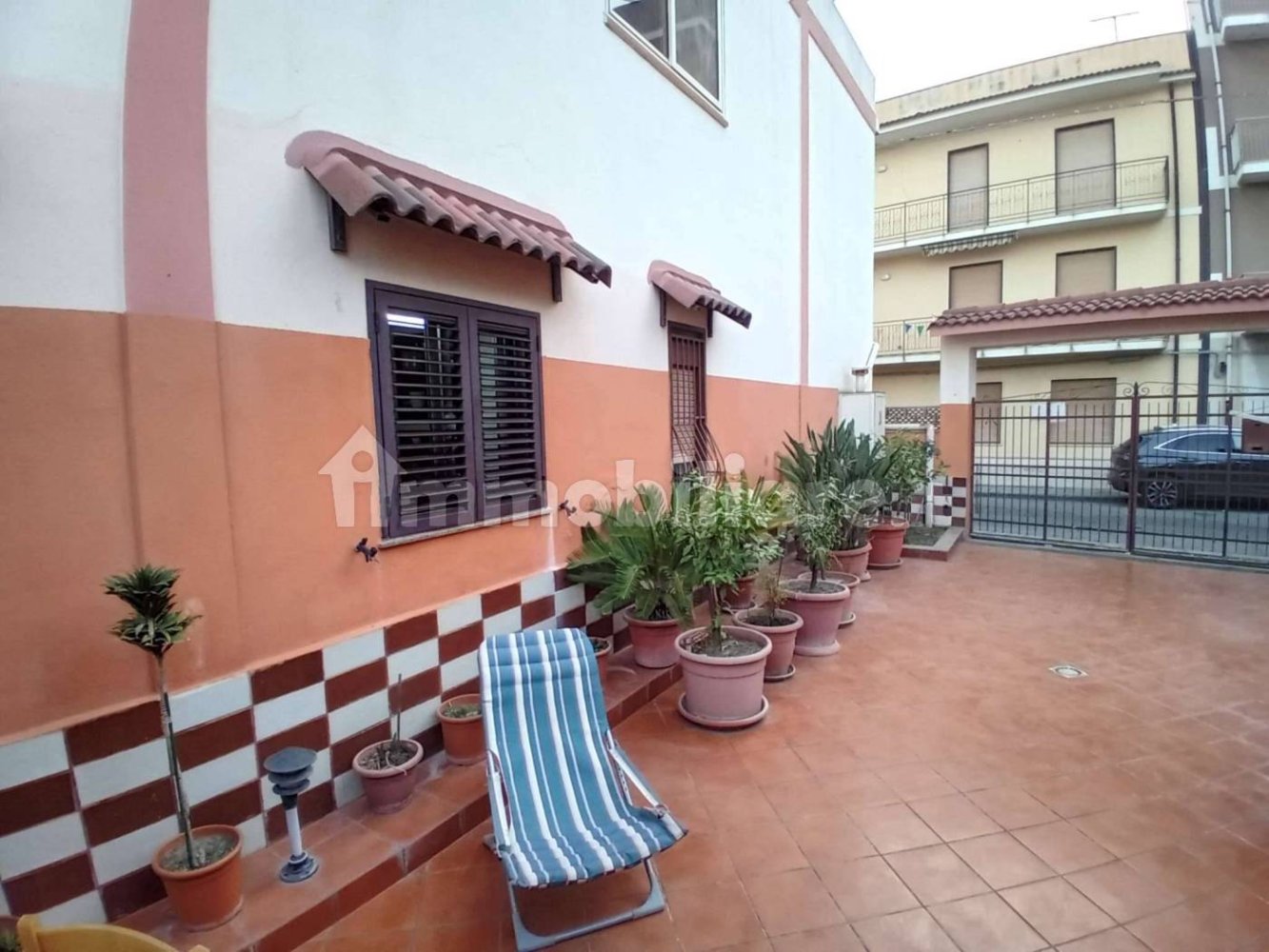 Villa de 5 dormitorios en Barcellona Pozzo di Gotto, Italy No. 132830