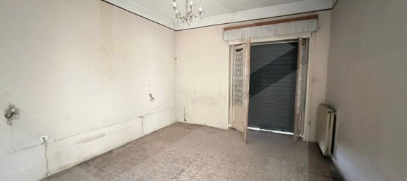 Propiedad comercial de 2 habitaciónes en Molfetta, Italy No. 27623 6