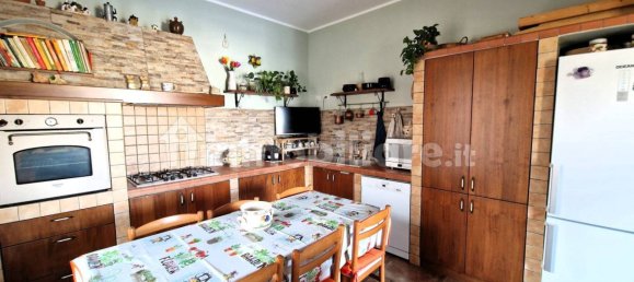 Квартира с 2 спальнями в Рим, Италия № 26903 18