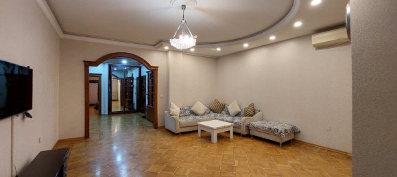 3 bedrooms Apartment in Baku, Azerbaijan No. 1812 11