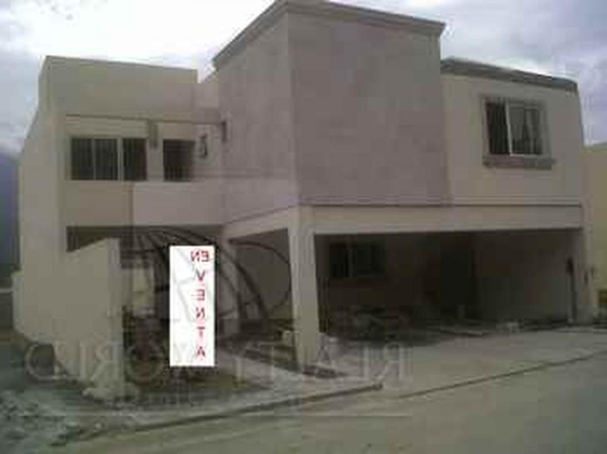 Casa de 3 dormitorios en Nuevo León, Mexico No. 180004