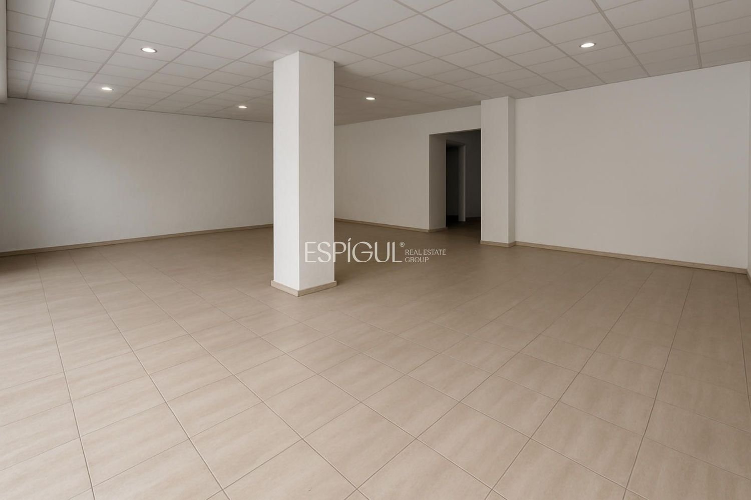 130m² Commercial property in Girona, Spain No. 148697
