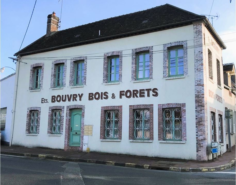 Edificio de 4 habitaciónes en Courtenay, France No. 79067