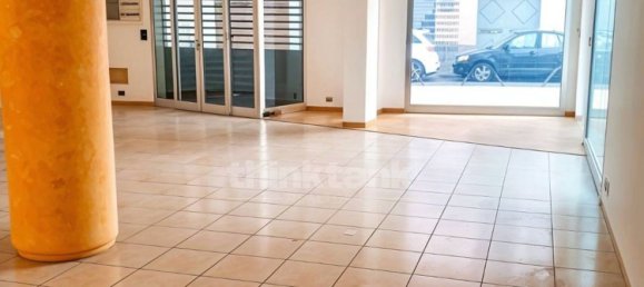 Коммерческая недвижимость 125м² в Катания, Италия № 42063 4