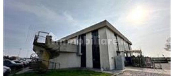 1 room Warehouse in Cornate d'Adda, Italy No. 309425 2