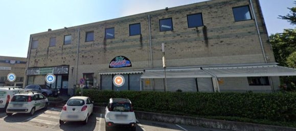 140m² Office in Senna Comasco, Italy No. 295705 4