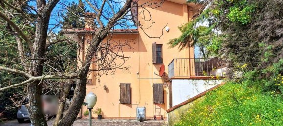 Casa de 3 dormitorios en Camaiore, Italy No. 261754 2