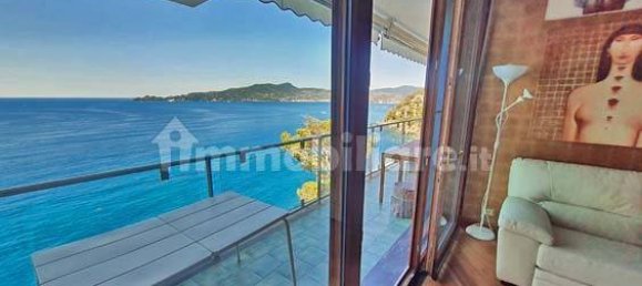 Apartamento de 1 dormitorio en Chiavari, Italy No. 270608 24