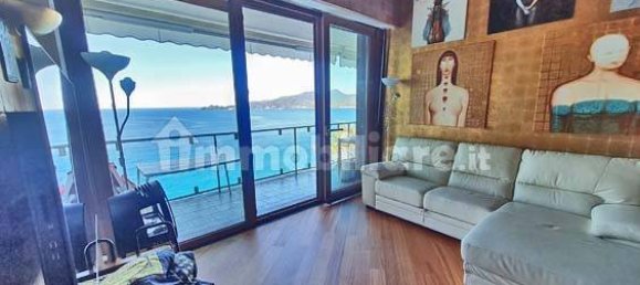 Apartamento de 1 dormitorio en Chiavari, Italy No. 270608 23