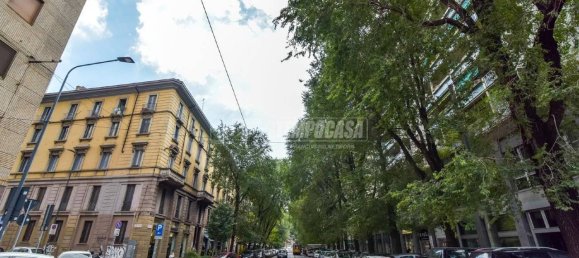 1 room Commercial property in Milan, Italy No. 260140 6