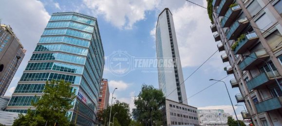 1 room Commercial property in Milan, Italy No. 260140 8