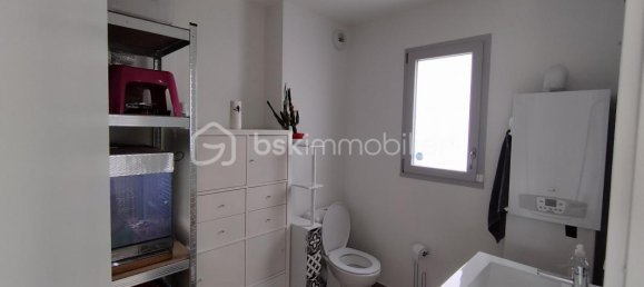 3 Schlafzimmer Haus in Chatte, France, Nr. 275601 4
