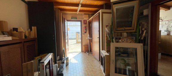 Almacén de 3 habitaciónes en Mede, Italy No. 160796 8