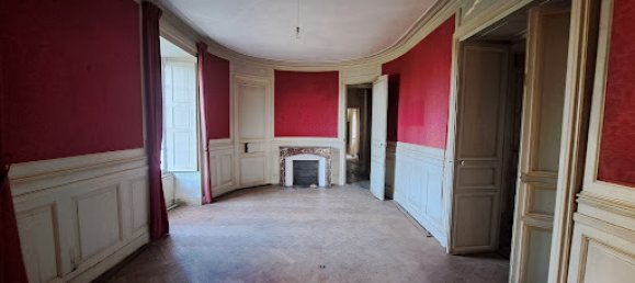 Замки и поместья с 15 спальнями в Сент-Аман-Монтрон, Франция № 93133 6