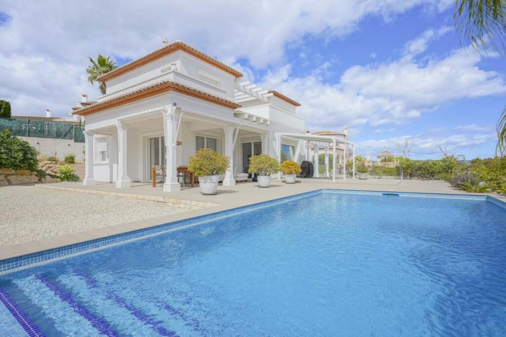 5 bedrooms Villa in Alicante, Spain No. 67086