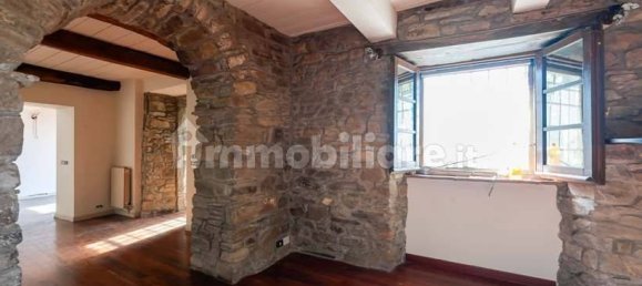 Дом с 3 спальнями в Кортона, Италия № 85895 3