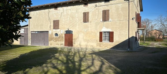 5 rooms House in Nonantola, Italy No. 64003 2