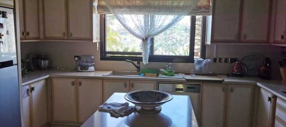 5 bedrooms Villa in Germasogeia, Cyprus No. 17951 9