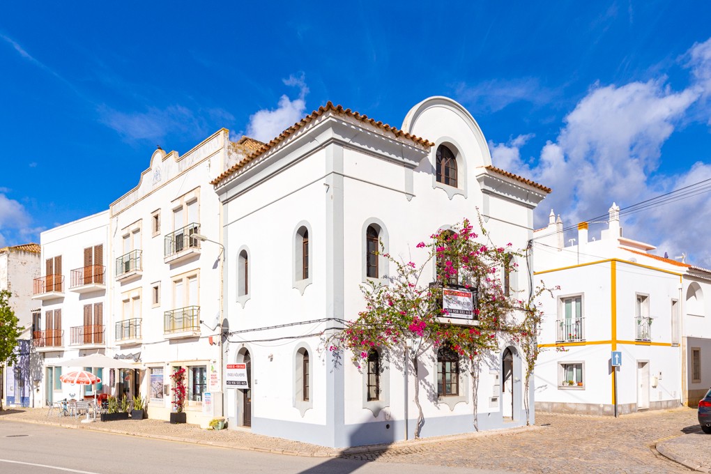 2 bedrooms Commercial property in Tavira, Portugal No. 262066