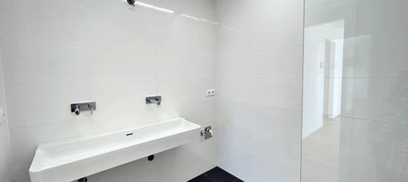 Бунгало с 3 комнатами в Нойфельд ан дер Лайта, Австрия № 112181 15