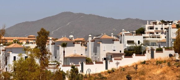 Apartamento de 2 dormitorios en Estepona, Spain No. 137526 20