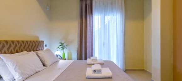 4 bedrooms Villa in Chania, Greece No. 215 13