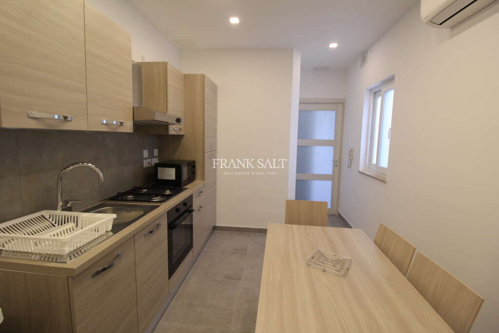 Ático de 1 dormitorio en Swieqi, Malta No. 9684