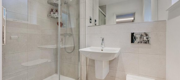 2 bedrooms Apartment in Epsom, United Kingdom No. 9710 9