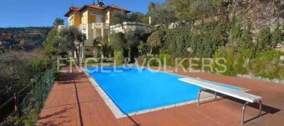 4 Schlafzimmer Wohnung in Rapallo, Italy, Nr. 127304 14