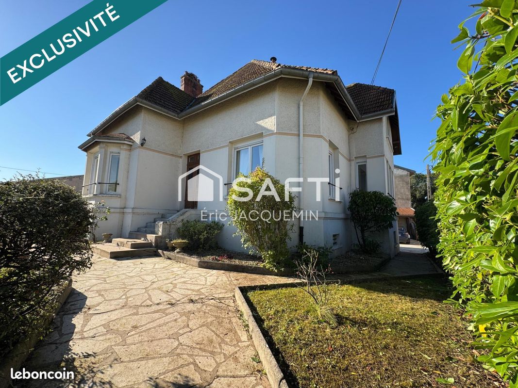 Casa de 4 dormitorios en Consenvoye, France No. 159864