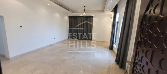 Villa de 6 dormitorios en Al Barsha, UAE No. 8701 9