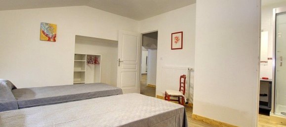 9 chambres Appartement à Ain, France No. 333438 7